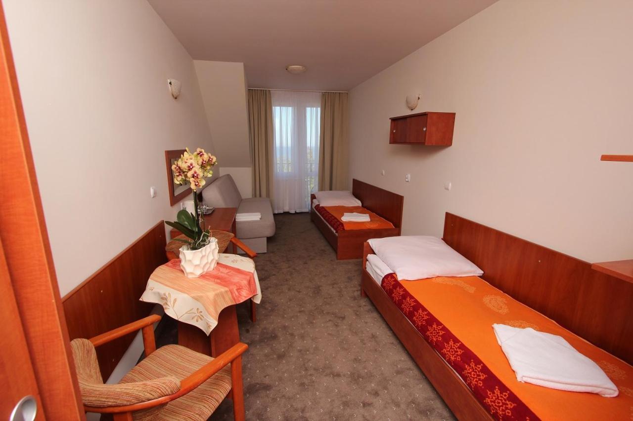Hotel Sunset Przymorze à Rewal Extérieur photo